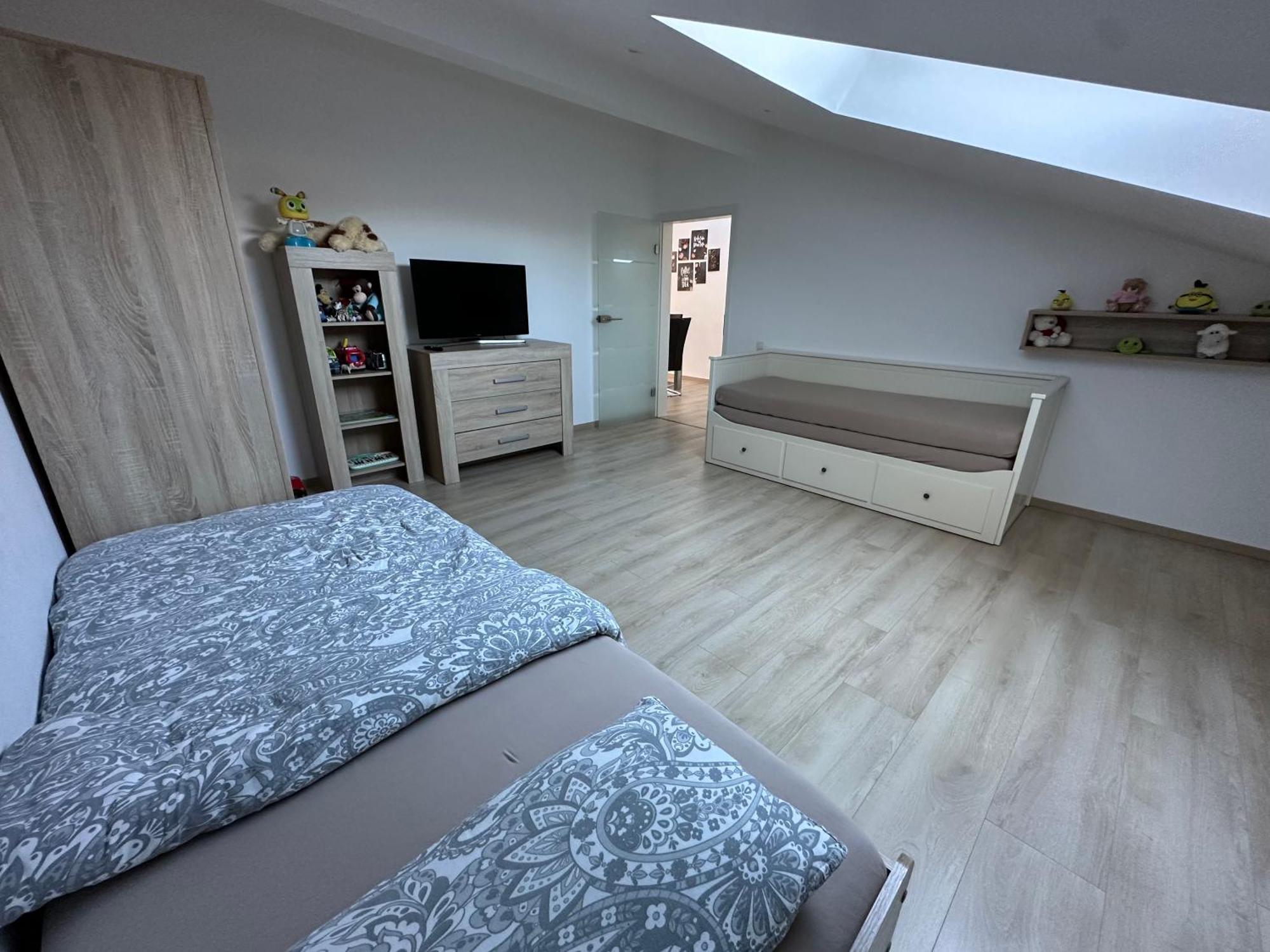 Grosse Ferienwohnung Gaestehaus Neubau Merzig 120M2 외부 사진